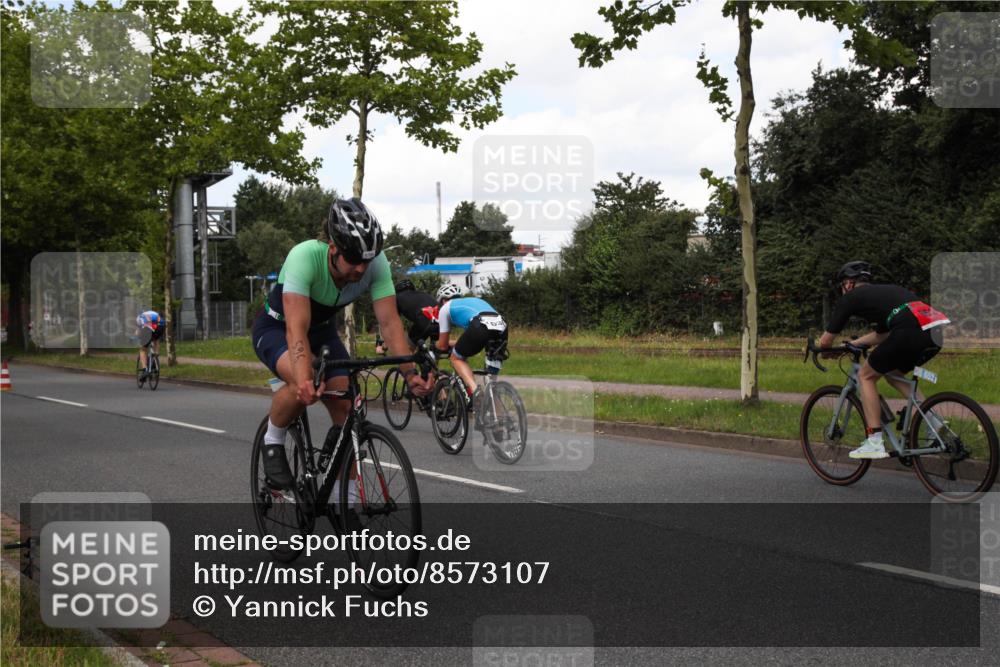 10.08.2025 - GEWOBA Citytriathlon Bremen Yannick Fuchs http://msf.ph/oto/8573107 10.08.2025 12:59:11 Radfahren 596, 611, 709, 710, 846 meine-sportfotos.de