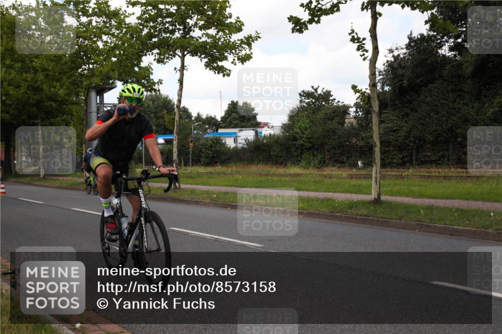 10.08.2025 - GEWOBA Citytriathlon Bremen Yannick Fuchs http://msf.ph/oto/8573158 10.08.2025 13:00:17 Radfahren 652, 665, 803, 848, 871, 983, 1012, 1022 meine-sportfotos.de