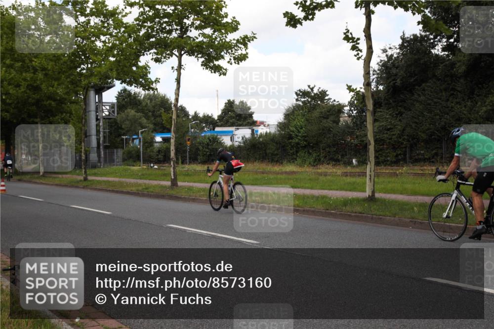 10.08.2025 - GEWOBA Citytriathlon Bremen Yannick Fuchs http://msf.ph/oto/8573160 10.08.2025 13:00:20 Radfahren 652, 665, 803, 848, 983, 1012 meine-sportfotos.de