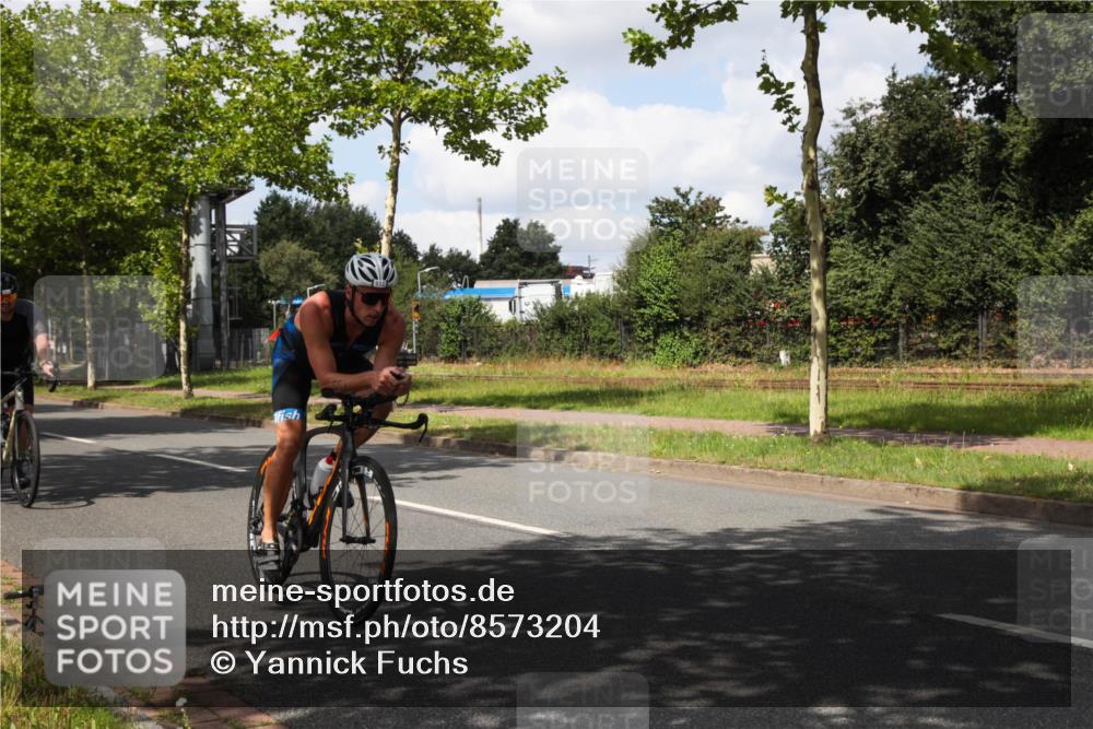 10.08.2025 - GEWOBA Citytriathlon Bremen Yannick Fuchs http://msf.ph/oto/8573204 10.08.2025 13:01:39 Radfahren 608, 663, 703, 716, 754, 800, 816, 819, 828, 851, 923 meine-sportfotos.de