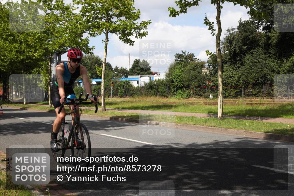 10.08.2025 - GEWOBA Citytriathlon Bremen Yannick Fuchs http://msf.ph/oto/8573278 10.08.2025 13:02:39 Radfahren 607, 647, 661, 712, 911, 955 meine-sportfotos.de