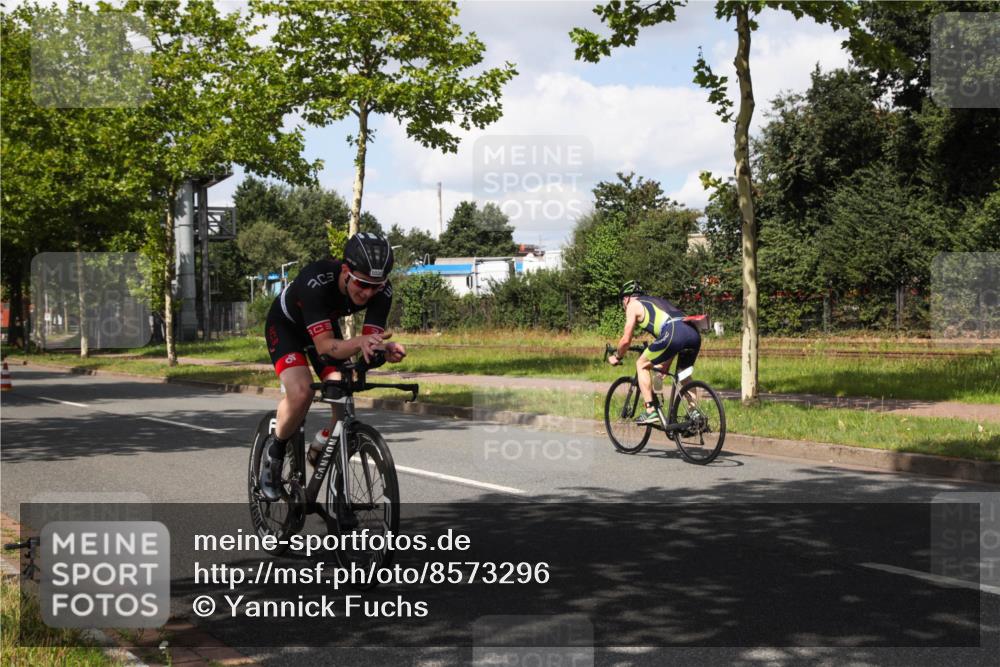 10.08.2025 - GEWOBA Citytriathlon Bremen Yannick Fuchs http://msf.ph/oto/8573296 10.08.2025 13:02:54 Radfahren 661, 668, 712, 911, 1020 meine-sportfotos.de