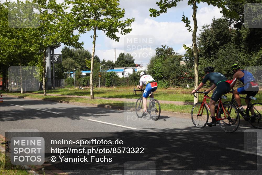 10.08.2025 - GEWOBA Citytriathlon Bremen Yannick Fuchs http://msf.ph/oto/8573322 10.08.2025 13:03:13 Radfahren 633, 651, 668, 693, 727, 748, 898, 945, 954 meine-sportfotos.de