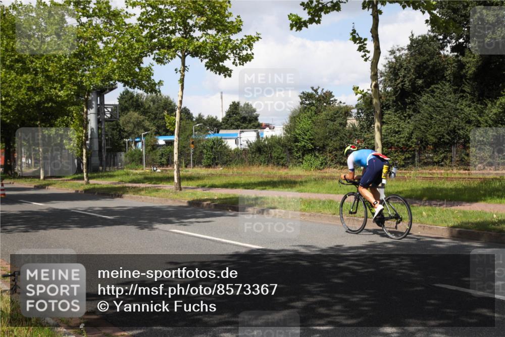 10.08.2025 - GEWOBA Citytriathlon Bremen Yannick Fuchs http://msf.ph/oto/8573367 10.08.2025 13:03:37 Radfahren 753, 812, 823, 925 meine-sportfotos.de