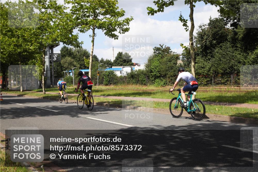 10.08.2025 - GEWOBA Citytriathlon Bremen Yannick Fuchs http://msf.ph/oto/8573372 10.08.2025 13:03:38 Radfahren 753, 812, 823, 925 meine-sportfotos.de