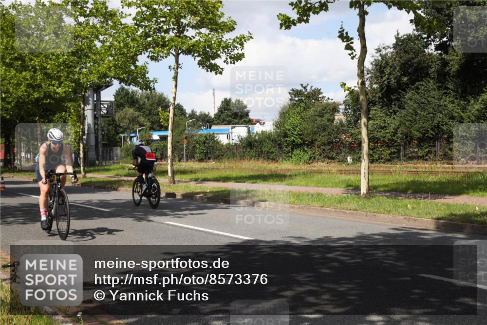 10.08.2025 - GEWOBA Citytriathlon Bremen Yannick Fuchs http://msf.ph/oto/8573376 10.08.2025 13:03:39 Radfahren 753, 812, 823, 908, 925, 1007 meine-sportfotos.de