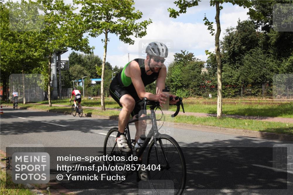 10.08.2025 - GEWOBA Citytriathlon Bremen Yannick Fuchs http://msf.ph/oto/8573404 10.08.2025 13:03:48 Radfahren 574, 676, 685, 753, 812, 823, 908, 925, 965, 1007 meine-sportfotos.de