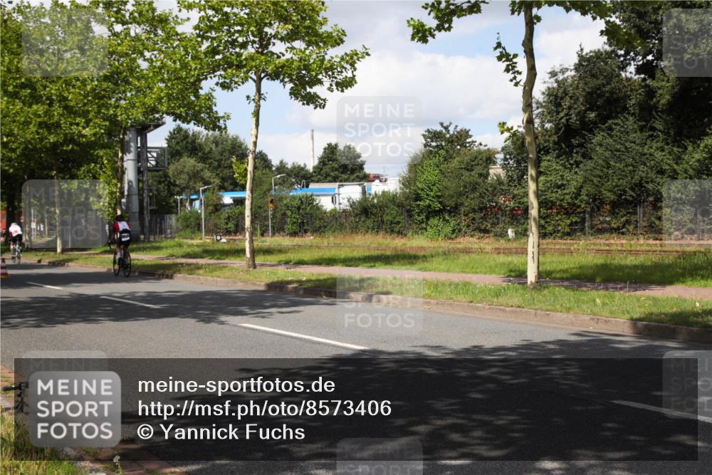 10.08.2025 - GEWOBA Citytriathlon Bremen Yannick Fuchs http://msf.ph/oto/8573406 10.08.2025 13:03:48 Radfahren 574, 676, 685, 753, 812, 823, 908, 925, 965, 1007 meine-sportfotos.de
