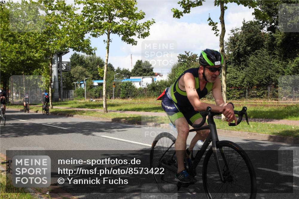 10.08.2025 - GEWOBA Citytriathlon Bremen Yannick Fuchs http://msf.ph/oto/8573422 10.08.2025 13:03:53 Radfahren 574, 576, 676, 685, 753, 812, 823, 908, 965, 1007 meine-sportfotos.de