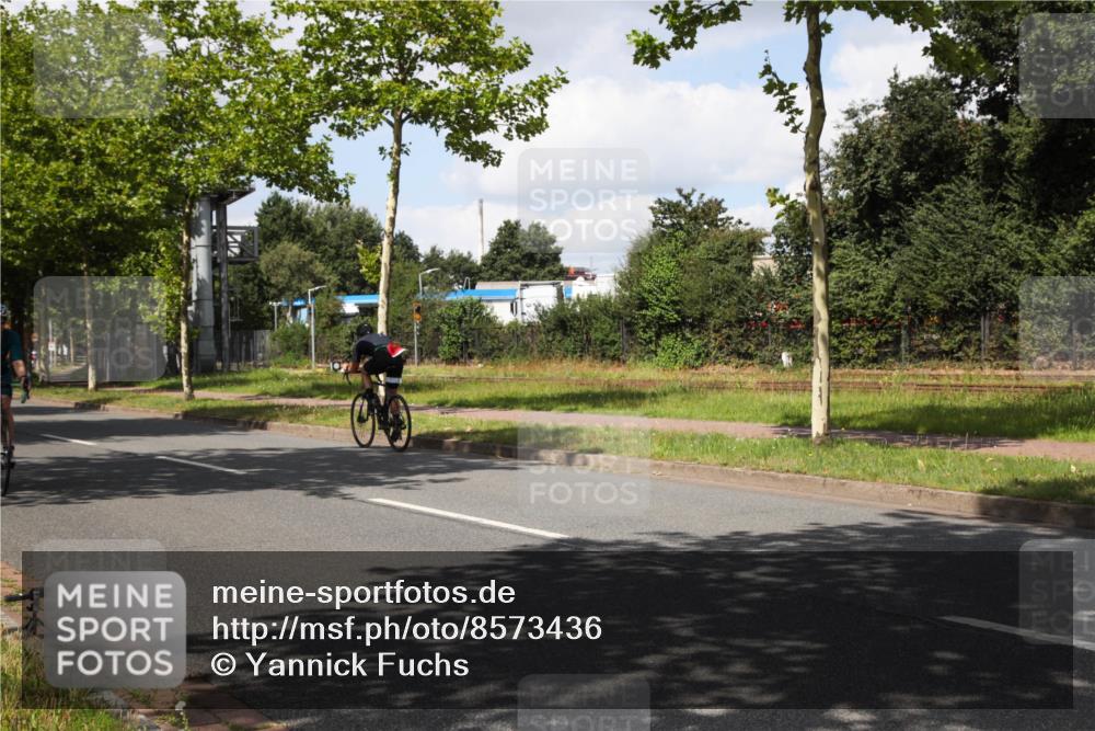 10.08.2025 - GEWOBA Citytriathlon Bremen Yannick Fuchs http://msf.ph/oto/8573436 10.08.2025 13:03:57 Radfahren 574, 576, 605, 625, 676, 685, 697, 753, 786, 812, 908, 963, 965, 1007 meine-sportfotos.de
