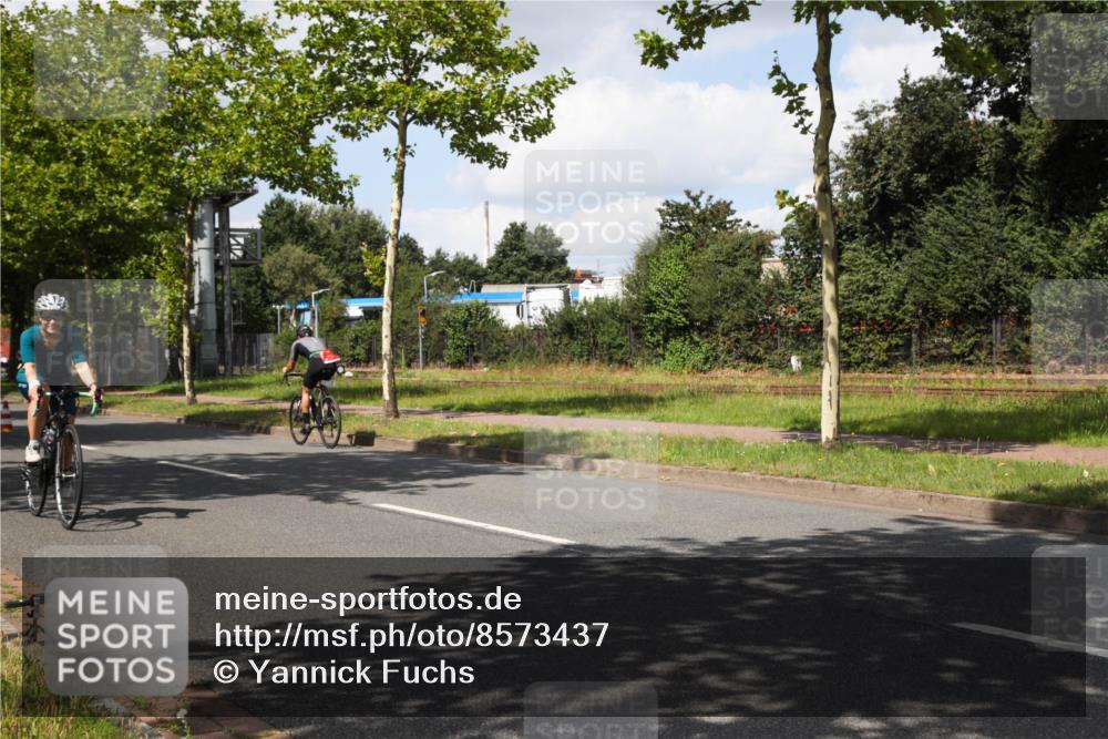 10.08.2025 - GEWOBA Citytriathlon Bremen Yannick Fuchs http://msf.ph/oto/8573437 10.08.2025 13:03:58 Radfahren 574, 576, 605, 625, 676, 685, 697, 753, 786, 812, 908, 963, 965, 1007 meine-sportfotos.de