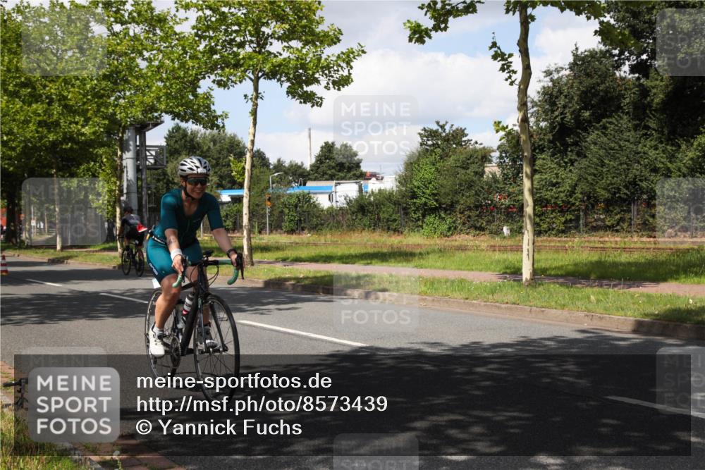 10.08.2025 - GEWOBA Citytriathlon Bremen Yannick Fuchs http://msf.ph/oto/8573439 10.08.2025 13:03:58 Radfahren 574, 576, 605, 625, 676, 685, 697, 753, 786, 812, 908, 963, 965, 1007 meine-sportfotos.de