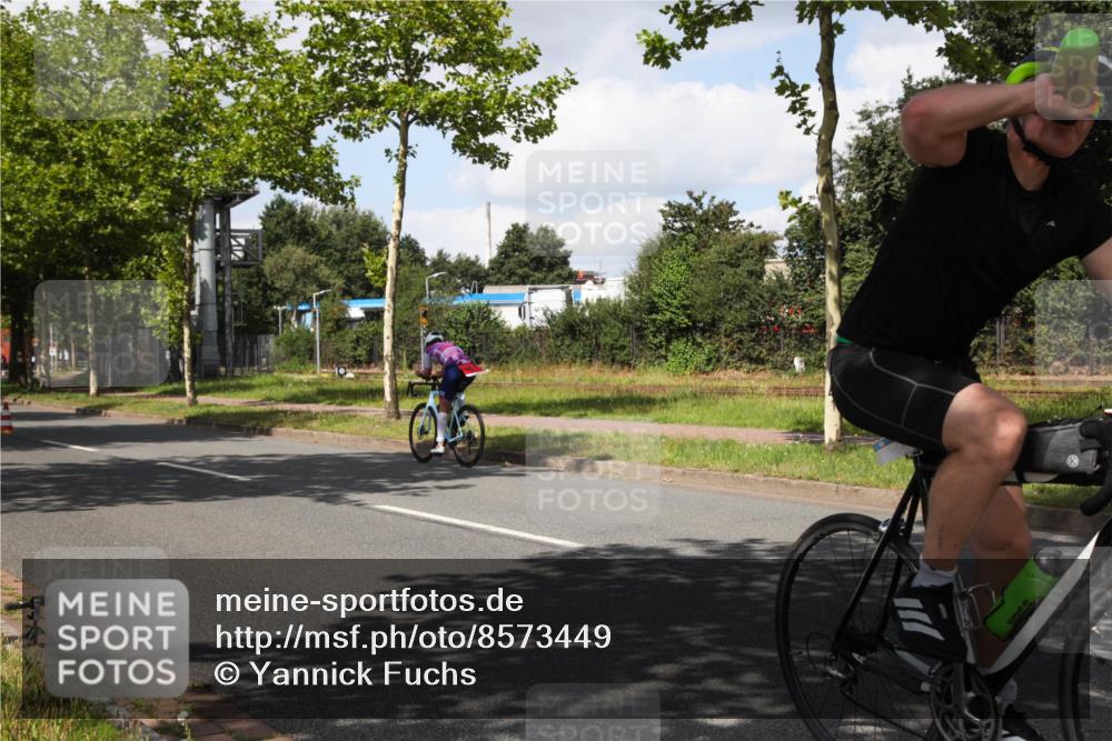 10.08.2025 - GEWOBA Citytriathlon Bremen Yannick Fuchs http://msf.ph/oto/8573449 10.08.2025 13:04:01 Radfahren 574, 576, 605, 625, 640, 676, 685, 697, 760, 786, 908, 946, 963, 965, 1007 meine-sportfotos.de