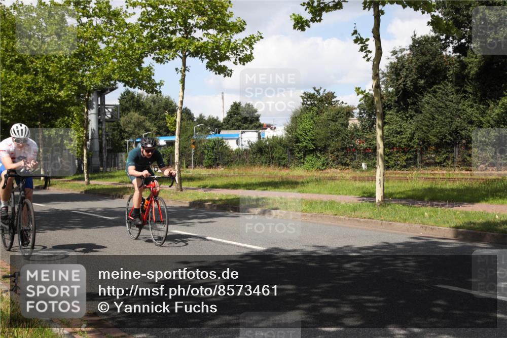 10.08.2025 - GEWOBA Citytriathlon Bremen Yannick Fuchs http://msf.ph/oto/8573461 10.08.2025 13:04:05 Radfahren 574, 576, 605, 625, 640, 676, 685, 697, 760, 769, 786, 946, 960, 963, 965, 1013, 1036 meine-sportfotos.de