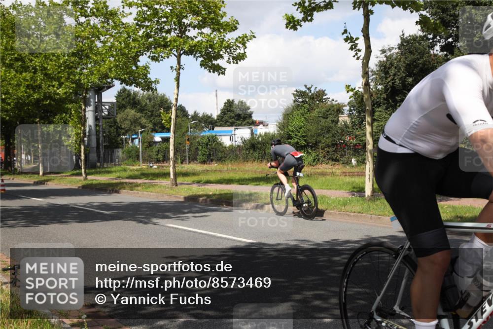 10.08.2025 - GEWOBA Citytriathlon Bremen Yannick Fuchs http://msf.ph/oto/8573469 10.08.2025 13:04:07 Radfahren 574, 576, 605, 625, 640, 685, 697, 760, 769, 786, 946, 960, 963, 965, 1013, 1036 meine-sportfotos.de