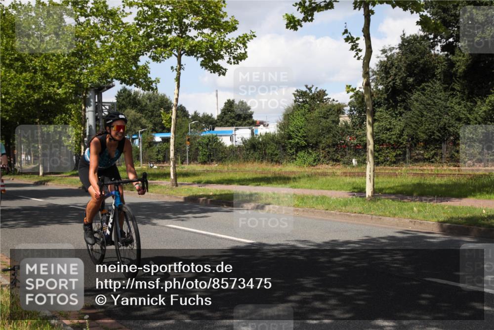 10.08.2025 - GEWOBA Citytriathlon Bremen Yannick Fuchs http://msf.ph/oto/8573475 10.08.2025 13:04:09 Radfahren 574, 576, 605, 625, 640, 685, 697, 760, 769, 786, 946, 960, 963, 965, 1013, 1036 meine-sportfotos.de