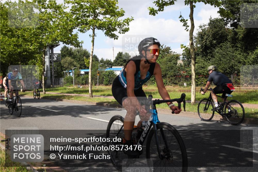 10.08.2025 - GEWOBA Citytriathlon Bremen Yannick Fuchs http://msf.ph/oto/8573476 10.08.2025 13:04:09 Radfahren 574, 576, 605, 625, 640, 685, 697, 760, 769, 786, 946, 960, 963, 965, 1013, 1036 meine-sportfotos.de