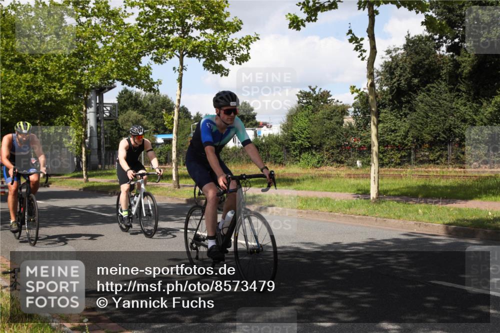 10.08.2025 - GEWOBA Citytriathlon Bremen Yannick Fuchs http://msf.ph/oto/8573479 10.08.2025 13:04:10 Radfahren 574, 576, 605, 625, 640, 685, 697, 760, 769, 786, 946, 960, 963, 1013, 1036 meine-sportfotos.de