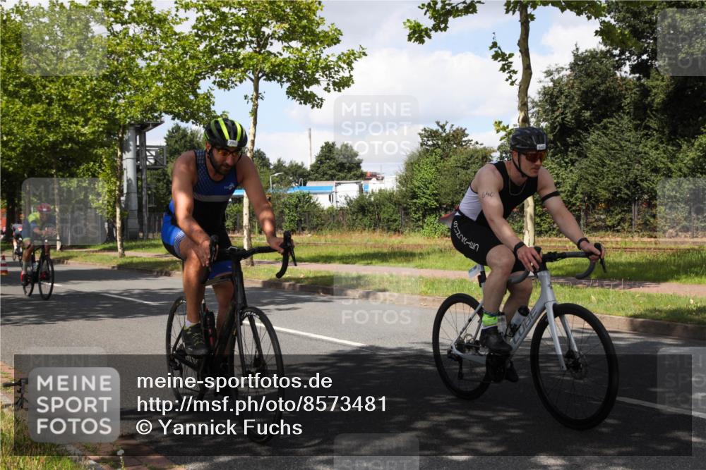 10.08.2025 - GEWOBA Citytriathlon Bremen Yannick Fuchs http://msf.ph/oto/8573481 10.08.2025 13:04:10 Radfahren 574, 576, 605, 625, 640, 685, 697, 760, 769, 786, 946, 960, 963, 1013, 1036 meine-sportfotos.de