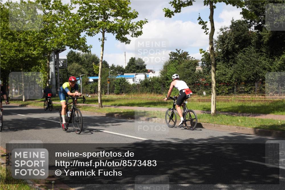 10.08.2025 - GEWOBA Citytriathlon Bremen Yannick Fuchs http://msf.ph/oto/8573483 10.08.2025 13:04:11 Radfahren 576, 605, 625, 640, 685, 697, 760, 769, 786, 946, 960, 963, 1013, 1036 meine-sportfotos.de
