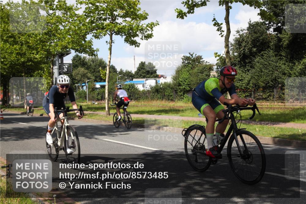 10.08.2025 - GEWOBA Citytriathlon Bremen Yannick Fuchs http://msf.ph/oto/8573485 10.08.2025 13:04:12 Radfahren 576, 605, 625, 640, 685, 697, 760, 769, 786, 946, 960, 963, 1013, 1036 meine-sportfotos.de