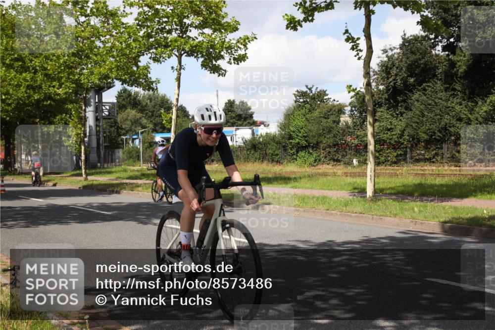 10.08.2025 - GEWOBA Citytriathlon Bremen Yannick Fuchs http://msf.ph/oto/8573486 10.08.2025 13:04:12 Radfahren 576, 605, 625, 640, 685, 697, 760, 769, 786, 946, 960, 963, 1013, 1036 meine-sportfotos.de