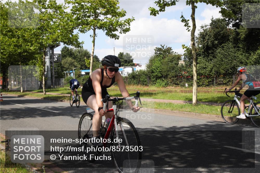10.08.2025 - GEWOBA Citytriathlon Bremen Yannick Fuchs http://msf.ph/oto/8573503 10.08.2025 13:04:17 Radfahren 576, 605, 625, 640, 674, 697, 760, 769, 786, 799, 946, 960, 963, 1013, 1036 meine-sportfotos.de