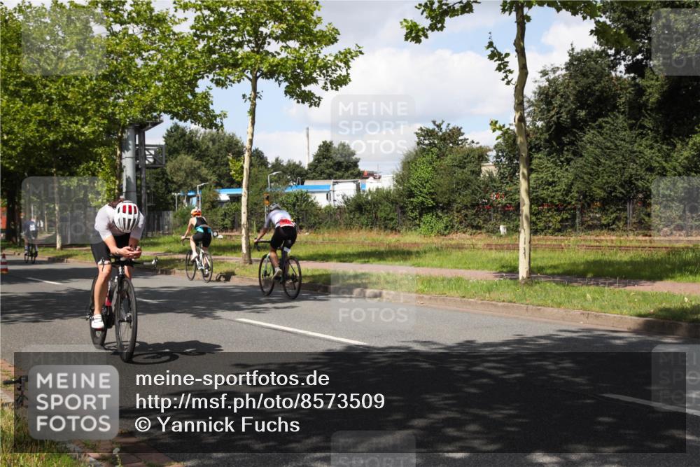 10.08.2025 - GEWOBA Citytriathlon Bremen Yannick Fuchs http://msf.ph/oto/8573509 10.08.2025 13:04:18 Radfahren 605, 625, 640, 674, 697, 760, 769, 786, 799, 946, 960, 963, 1013, 1036 meine-sportfotos.de