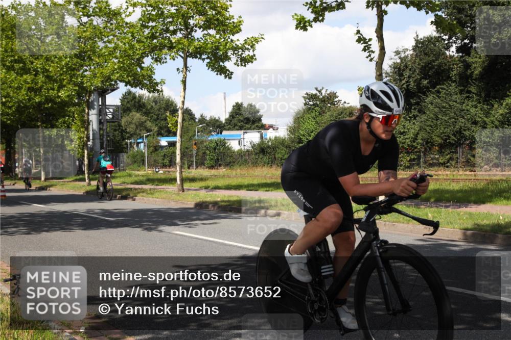 10.08.2025 - GEWOBA Citytriathlon Bremen Yannick Fuchs http://msf.ph/oto/8573652 10.08.2025 13:06:07 Radfahren 573, 630, 682, 741, 767, 918, 948, 962, 981 meine-sportfotos.de