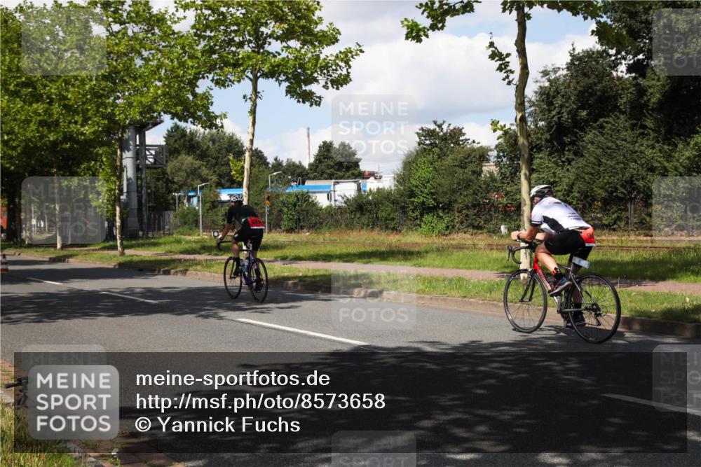 10.08.2025 - GEWOBA Citytriathlon Bremen Yannick Fuchs http://msf.ph/oto/8573658 10.08.2025 13:06:13 Radfahren 682, 741, 918, 948, 962, 1026 meine-sportfotos.de