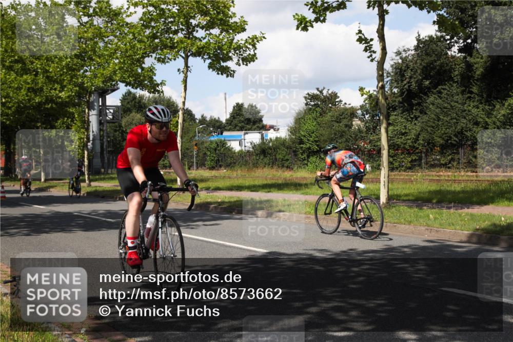 10.08.2025 - GEWOBA Citytriathlon Bremen Yannick Fuchs http://msf.ph/oto/8573662 10.08.2025 13:06:22 Radfahren 621, 655, 682, 741, 788, 840, 856, 962, 1026 meine-sportfotos.de