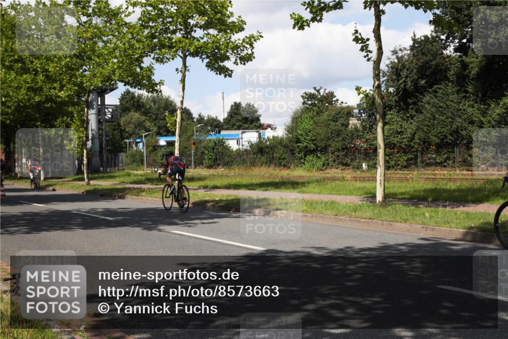 10.08.2025 - GEWOBA Citytriathlon Bremen Yannick Fuchs http://msf.ph/oto/8573663 10.08.2025 13:06:23 Radfahren 621, 655, 682, 741, 788, 840, 856, 1026 meine-sportfotos.de
