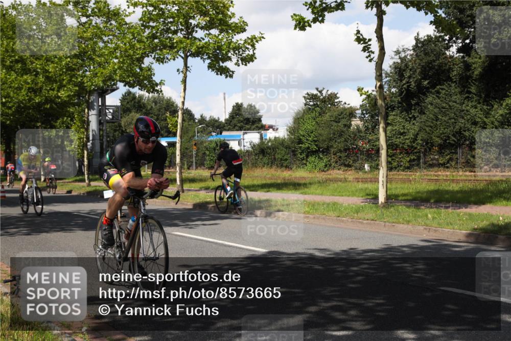 10.08.2025 - GEWOBA Citytriathlon Bremen Yannick Fuchs http://msf.ph/oto/8573665 10.08.2025 13:06:26 Radfahren 621, 655, 682, 788, 840, 856, 927, 1026 meine-sportfotos.de