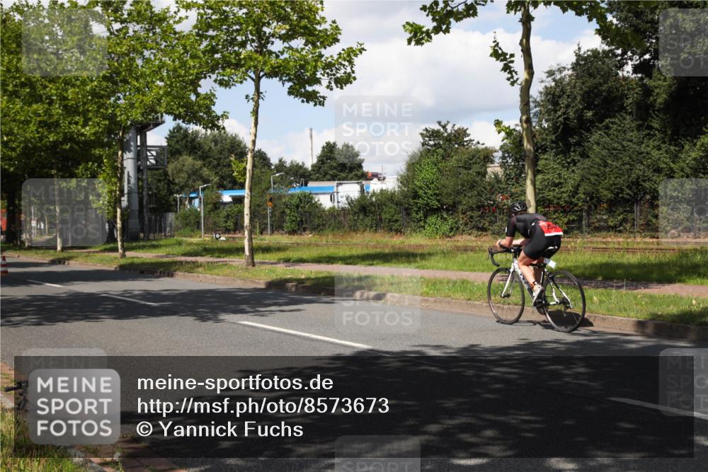 10.08.2025 - GEWOBA Citytriathlon Bremen Yannick Fuchs http://msf.ph/oto/8573673 10.08.2025 13:06:32 Radfahren 621, 655, 699, 732, 788, 840, 856, 927, 1026 meine-sportfotos.de
