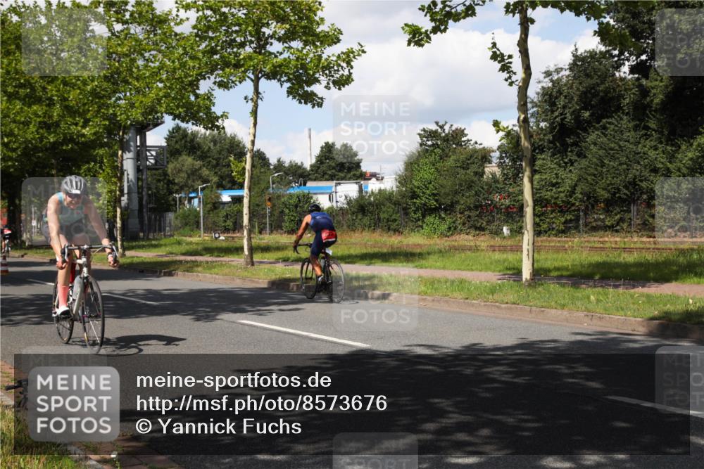 10.08.2025 - GEWOBA Citytriathlon Bremen Yannick Fuchs http://msf.ph/oto/8573676 10.08.2025 13:06:36 Radfahren 621, 655, 699, 732, 788, 840, 856, 867, 914, 927 meine-sportfotos.de