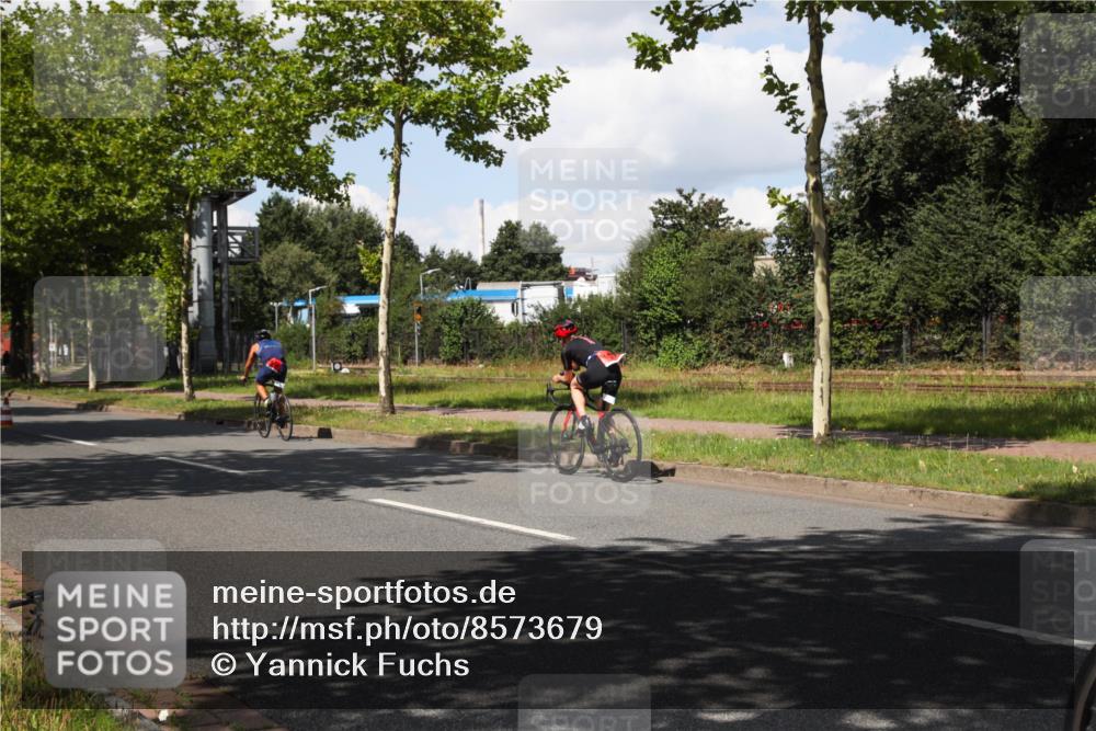 10.08.2025 - GEWOBA Citytriathlon Bremen Yannick Fuchs http://msf.ph/oto/8573679 10.08.2025 13:06:37 Radfahren 621, 655, 699, 732, 788, 840, 856, 867, 914, 927 meine-sportfotos.de