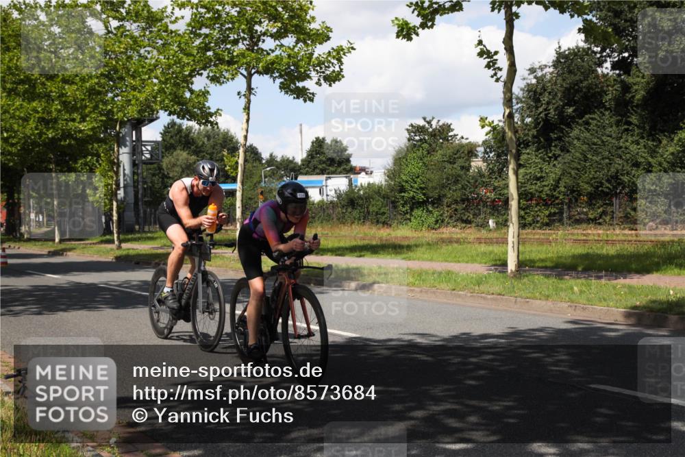 10.08.2025 - GEWOBA Citytriathlon Bremen Yannick Fuchs http://msf.ph/oto/8573684 10.08.2025 13:06:47 Radfahren 638, 679, 699, 732, 788, 867, 914, 927 meine-sportfotos.de