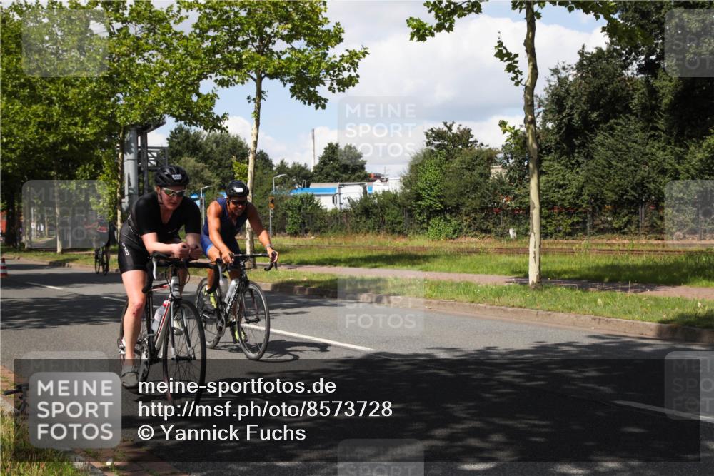 10.08.2025 - GEWOBA Citytriathlon Bremen Yannick Fuchs http://msf.ph/oto/8573728 10.08.2025 13:07:28 Radfahren 648, 656, 717, 873, 888, 950, 959 meine-sportfotos.de
