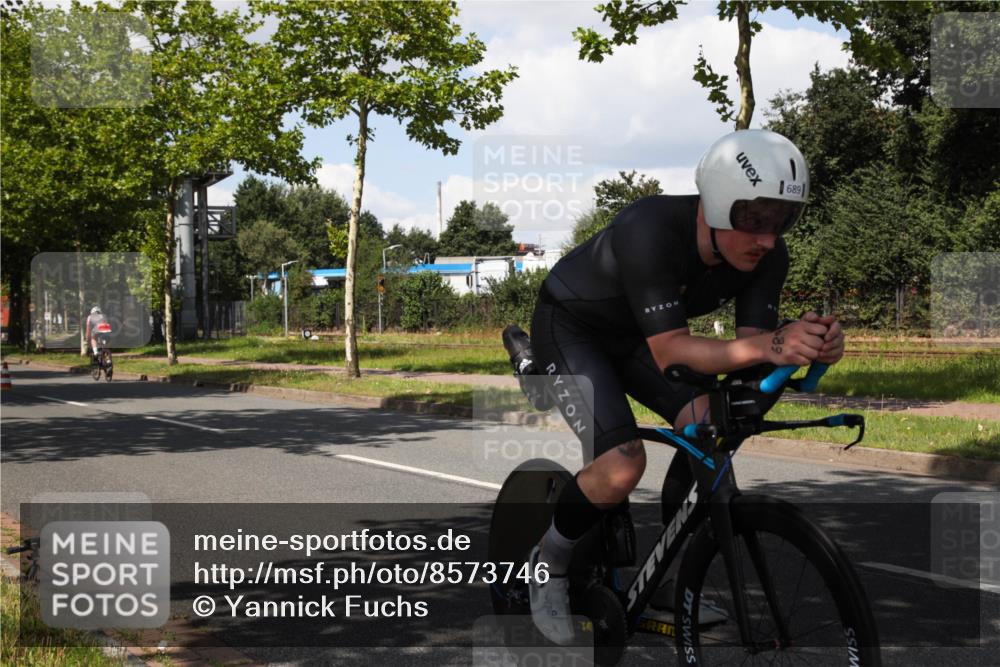 10.08.2025 - GEWOBA Citytriathlon Bremen Yannick Fuchs http://msf.ph/oto/8573746 10.08.2025 13:08:00 Radfahren 578, 626, 643, 666, 687, 689, 774, 792, 838, 852, 941 meine-sportfotos.de