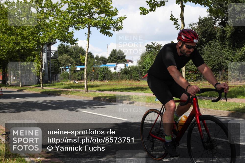 10.08.2025 - GEWOBA Citytriathlon Bremen Yannick Fuchs http://msf.ph/oto/8573751 10.08.2025 13:08:08 Radfahren 626, 643, 666, 687, 689, 774, 792, 838, 852 meine-sportfotos.de