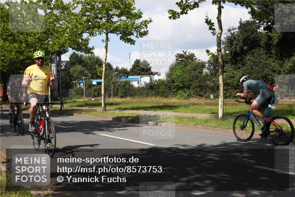 10.08.2025 - GEWOBA Citytriathlon Bremen Yannick Fuchs http://msf.ph/oto/8573753 10.08.2025 13:08:11 Radfahren 626, 643, 666, 687, 689, 792, 838, 852 meine-sportfotos.de
