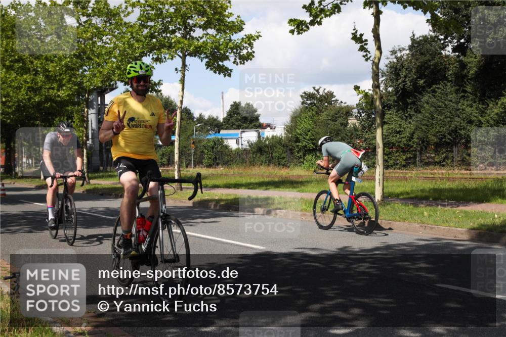 10.08.2025 - GEWOBA Citytriathlon Bremen Yannick Fuchs http://msf.ph/oto/8573754 10.08.2025 13:08:11 Radfahren 626, 643, 666, 687, 689, 792, 838, 852 meine-sportfotos.de