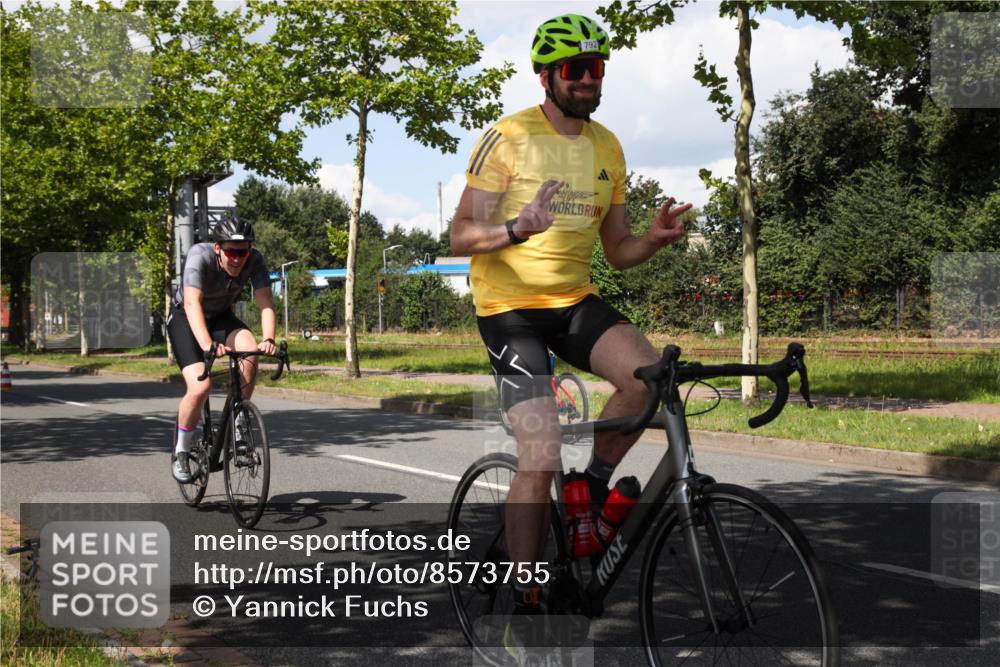 10.08.2025 - GEWOBA Citytriathlon Bremen Yannick Fuchs http://msf.ph/oto/8573755 10.08.2025 13:08:11 Radfahren 626, 643, 666, 687, 689, 792, 838, 852 meine-sportfotos.de