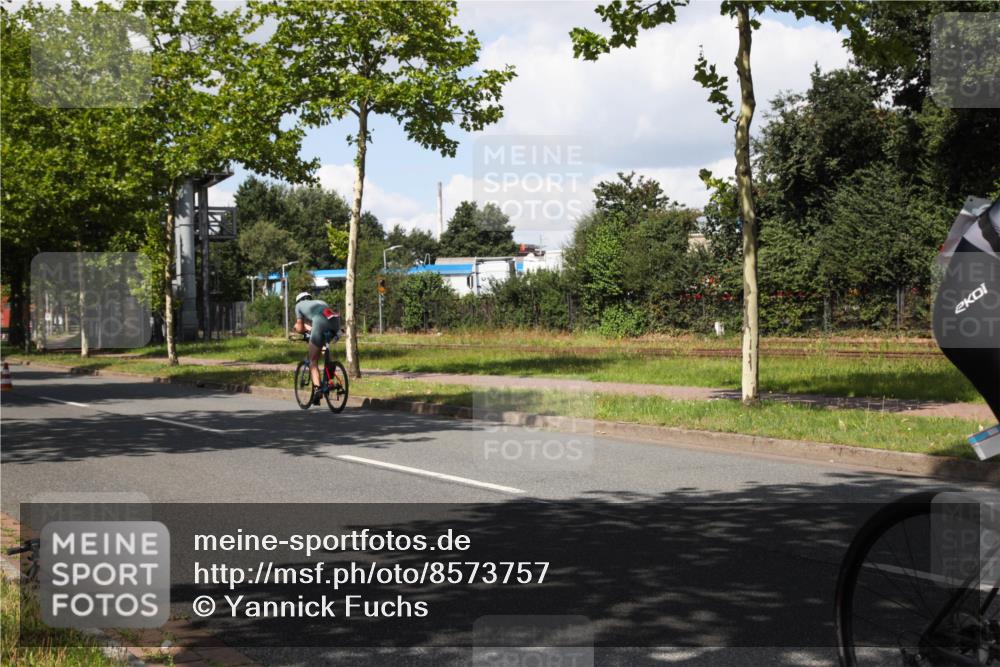 10.08.2025 - GEWOBA Citytriathlon Bremen Yannick Fuchs http://msf.ph/oto/8573757 10.08.2025 13:08:12 Radfahren 626, 643, 666, 687, 792, 838, 852 meine-sportfotos.de