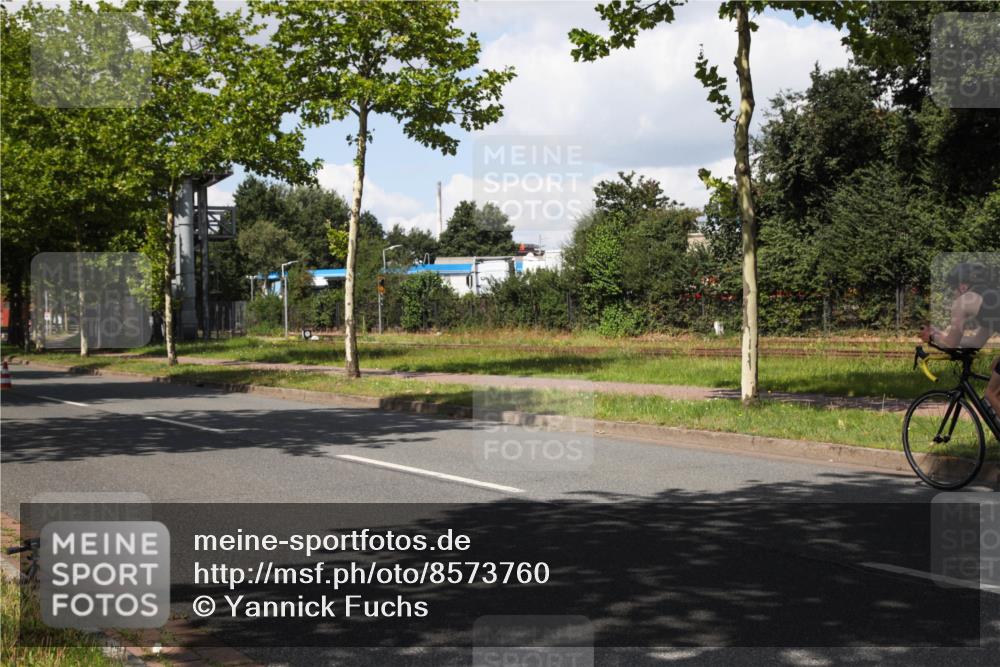 10.08.2025 - GEWOBA Citytriathlon Bremen Yannick Fuchs http://msf.ph/oto/8573760 10.08.2025 13:08:15 Radfahren 626, 643, 666, 687, 792, 836, 838, 852, 980 meine-sportfotos.de
