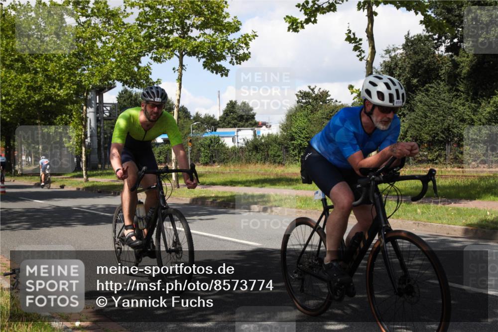 10.08.2025 - GEWOBA Citytriathlon Bremen Yannick Fuchs http://msf.ph/oto/8573774 10.08.2025 13:08:33 Radfahren 551, 552, 692, 702, 768, 824, 836, 855, 859, 968, 980 meine-sportfotos.de