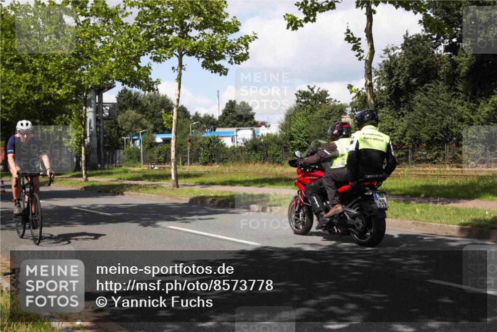 10.08.2025 - GEWOBA Citytriathlon Bremen Yannick Fuchs http://msf.ph/oto/8573778 10.08.2025 13:08:37 Radfahren 551, 552, 692, 702, 768, 824, 836, 855, 859, 968, 980, 1016 meine-sportfotos.de