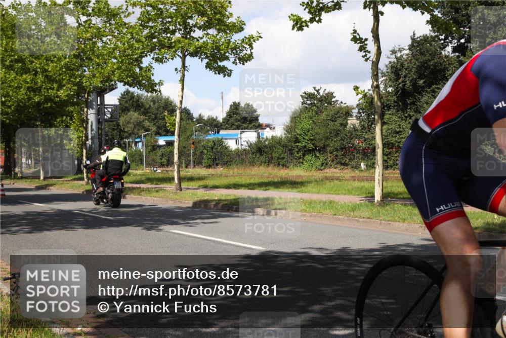 10.08.2025 - GEWOBA Citytriathlon Bremen Yannick Fuchs http://msf.ph/oto/8573781 10.08.2025 13:08:38 Radfahren 551, 552, 692, 702, 768, 824, 836, 855, 859, 912, 968, 980, 1016 meine-sportfotos.de