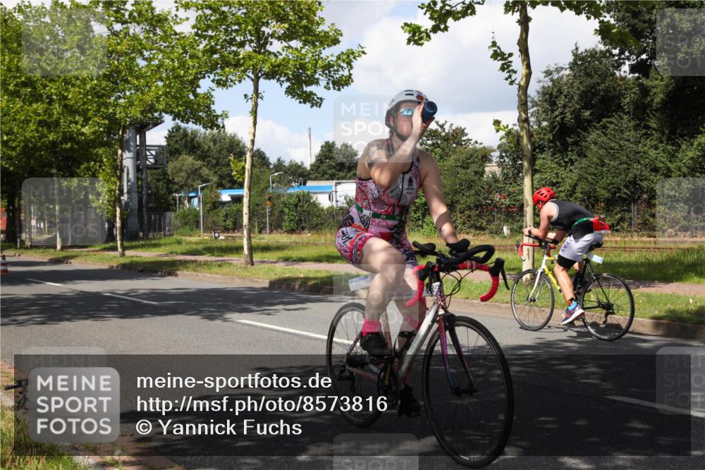 10.08.2025 - GEWOBA Citytriathlon Bremen Yannick Fuchs http://msf.ph/oto/8573816 10.08.2025 13:09:43 Radfahren 681, 770, 942 meine-sportfotos.de