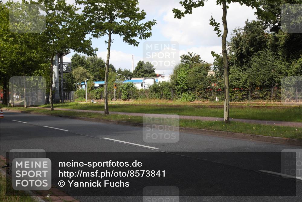 10.08.2025 - GEWOBA Citytriathlon Bremen Yannick Fuchs http://msf.ph/oto/8573841 10.08.2025 13:11:19 Radfahren 593, 664, 686, 688, 708, 738, 759, 915 meine-sportfotos.de